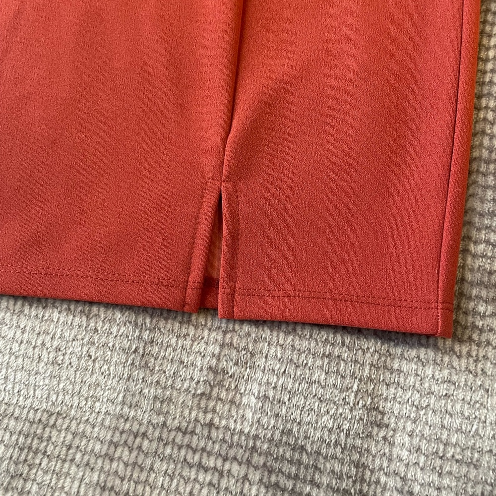 Dress - Picture 3 of 4